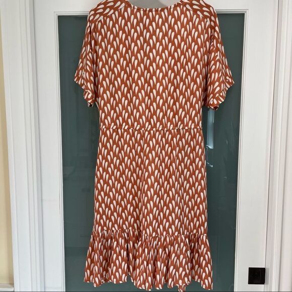 Holiday Terra Cotta/White Print Drawstring Dress! - Picture 4 of 8